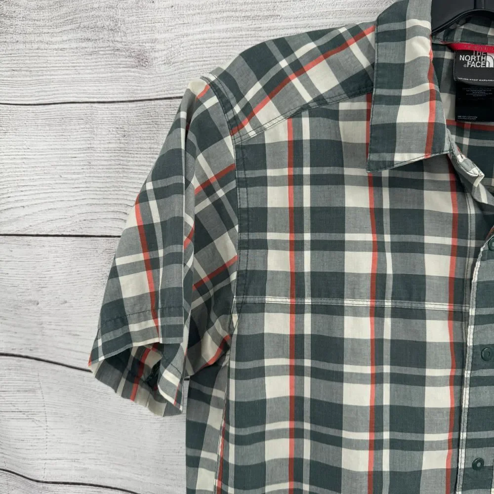 The North Face Men's Plaid Short Sleeve Button Down Casual‎ Outdoor Shirt Small